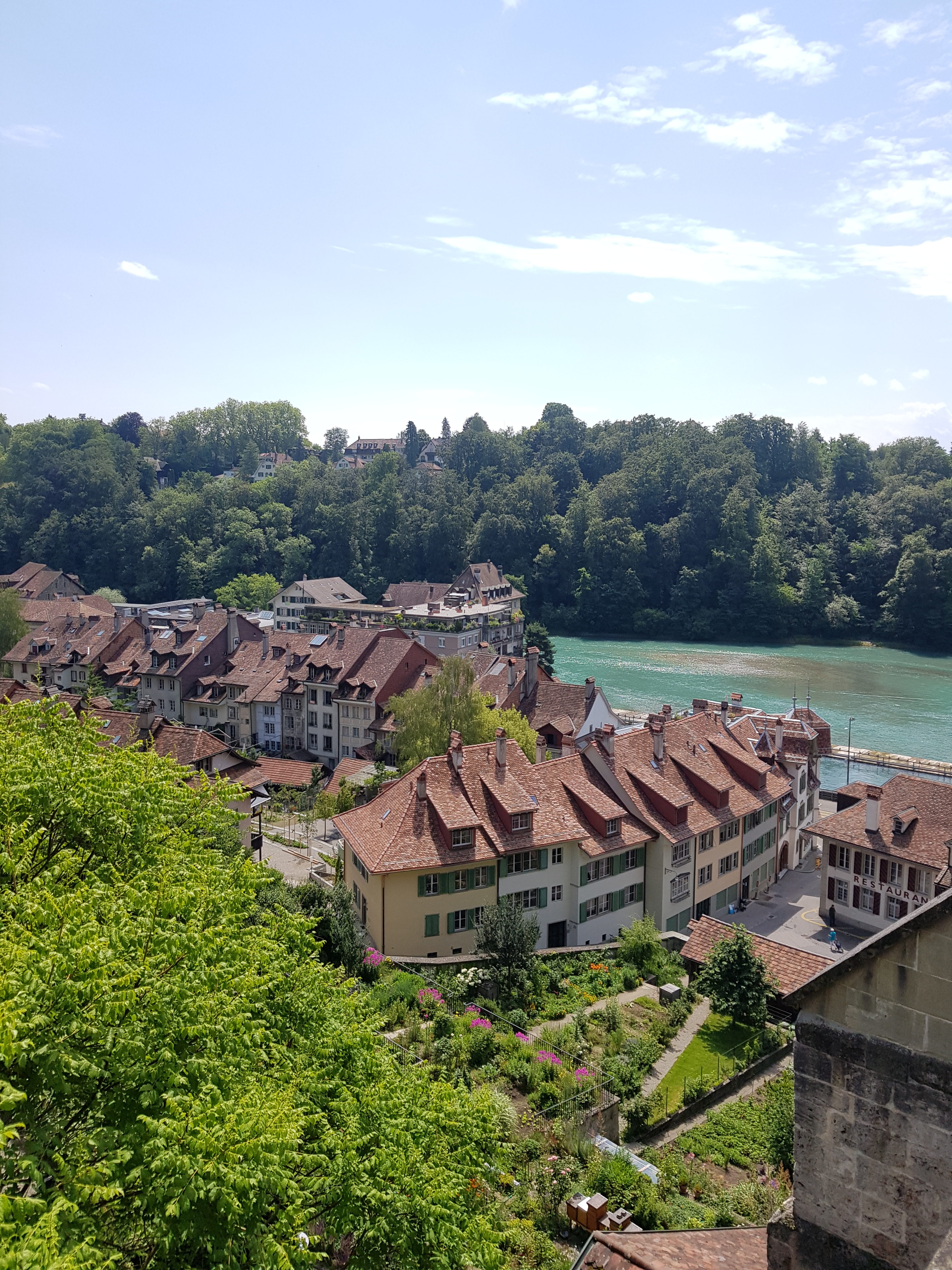 Benre vue sur l'aar depuis la terrasse de la collégiale saint vincent