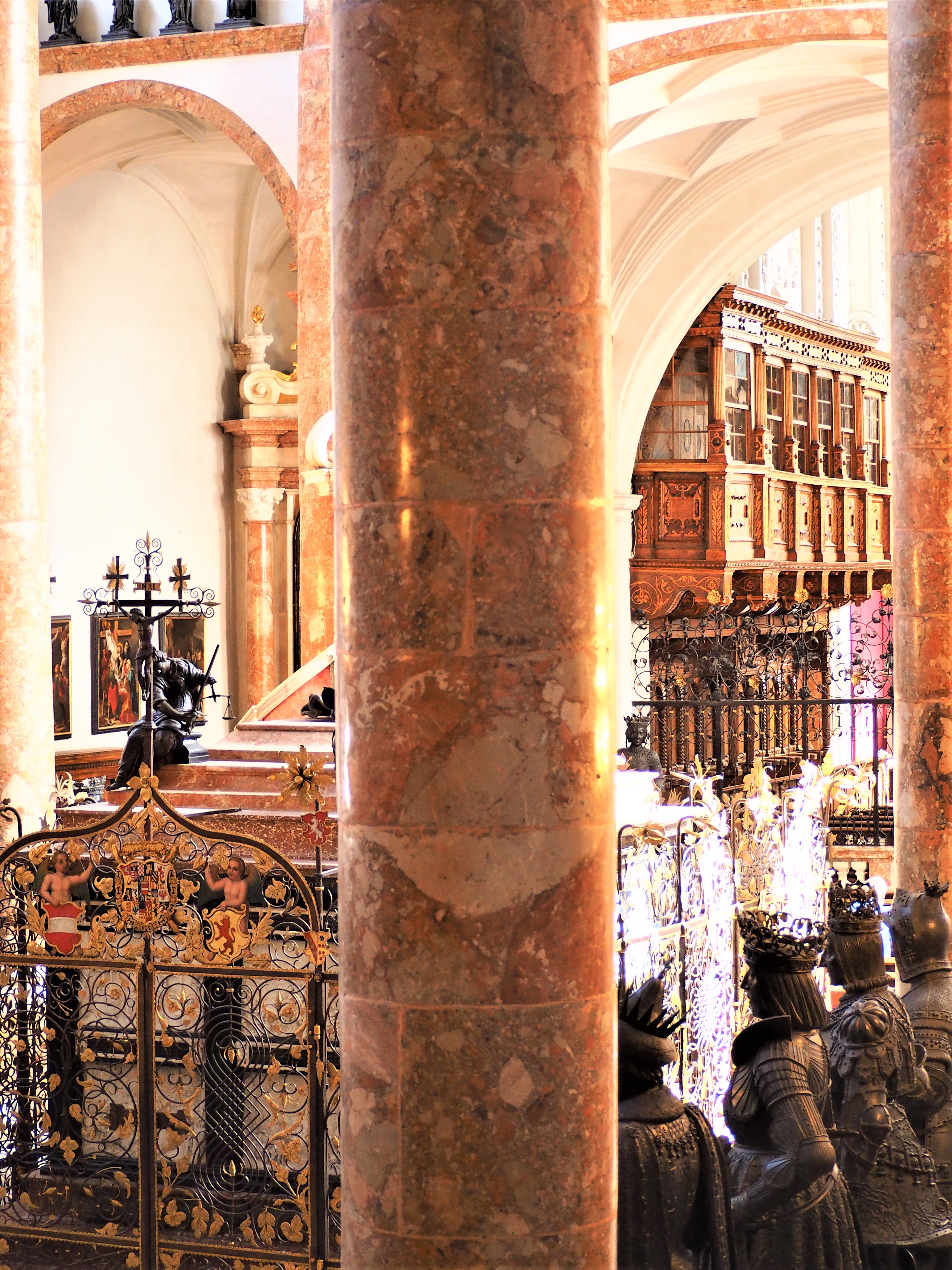 palais impérial innsbruck église tombeau maximilien