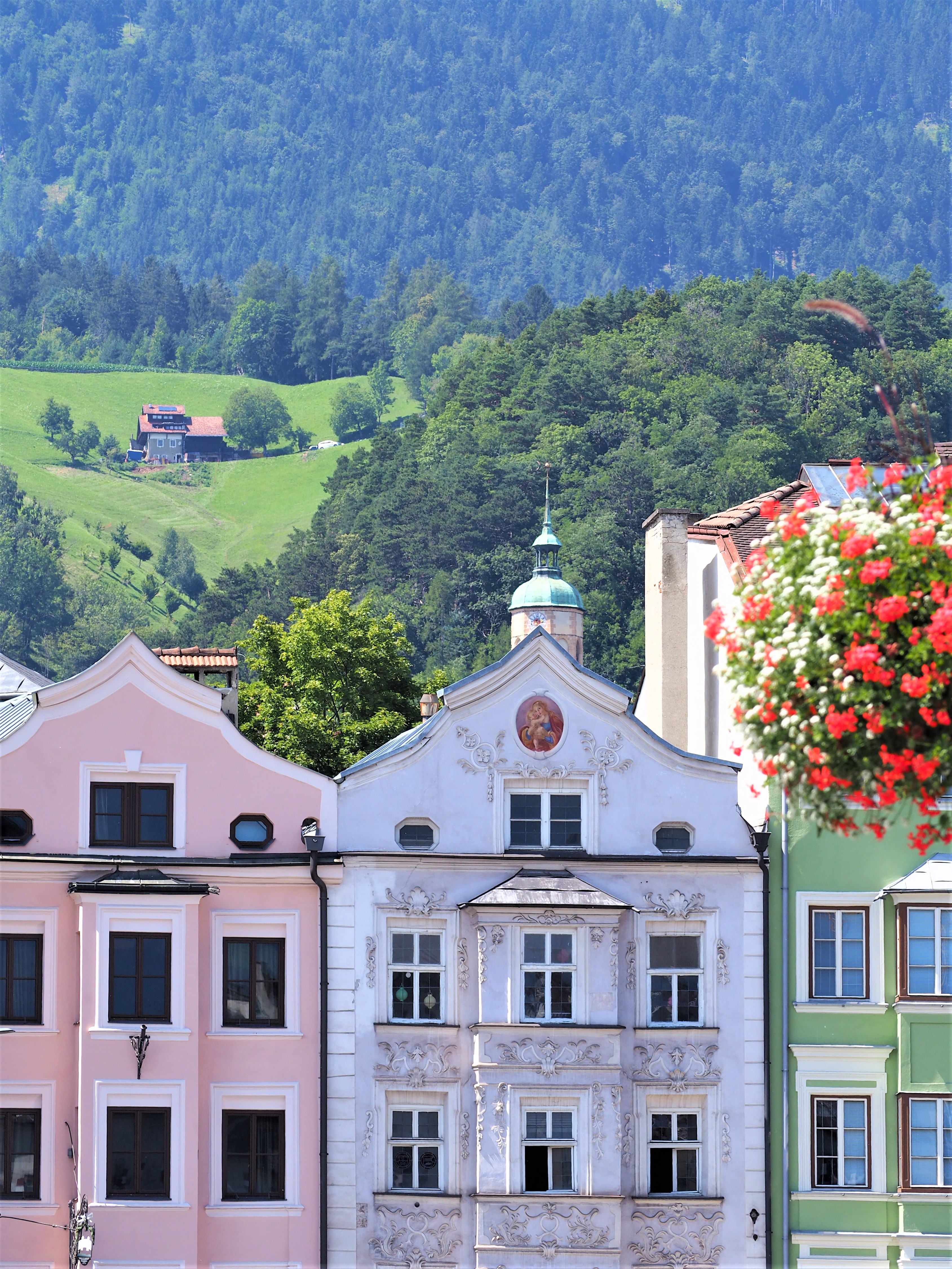 Innsbruck maisons colorées ruelles