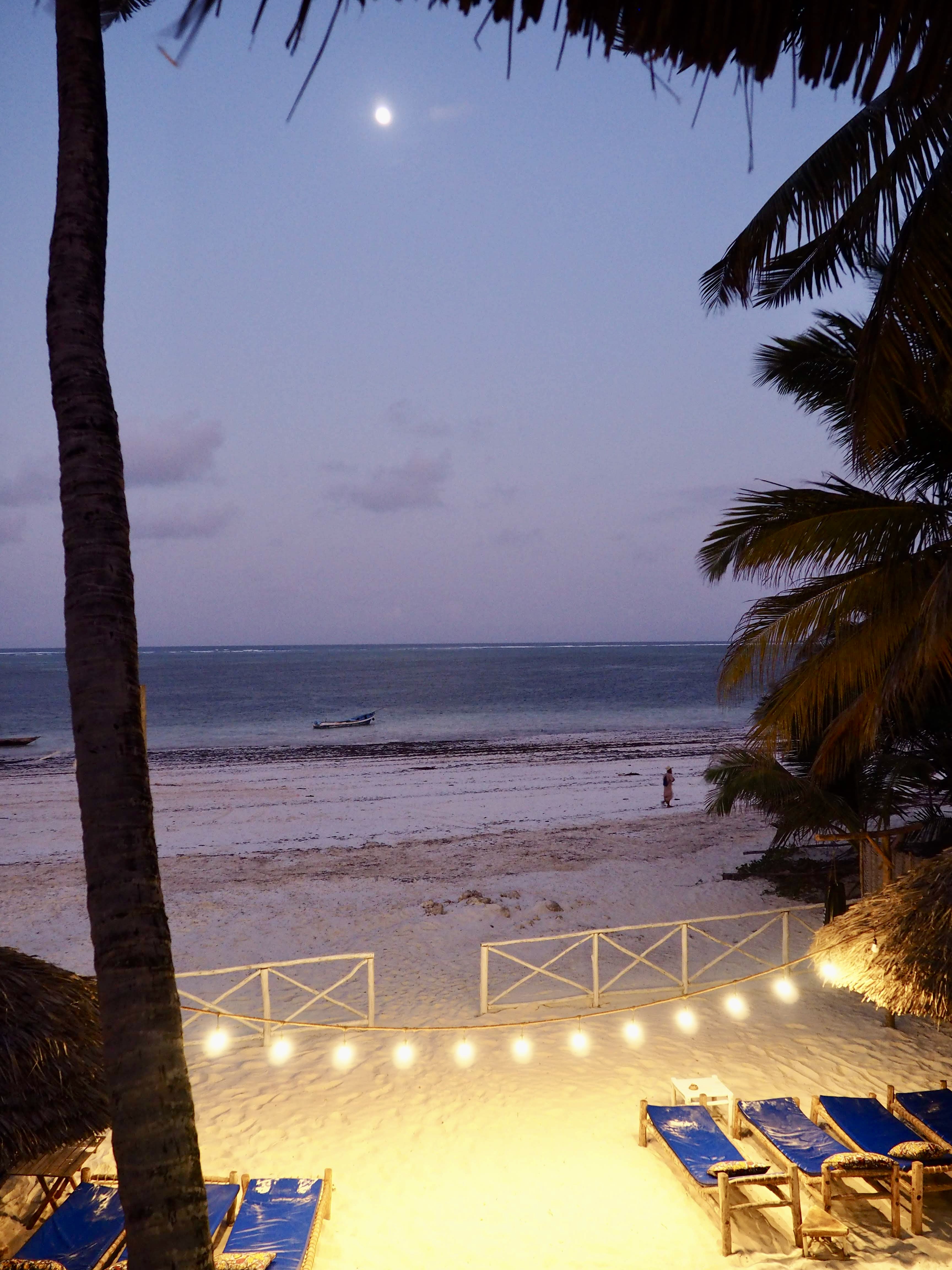 zanzibar bwejuu plage de nuit the african hotel paradise