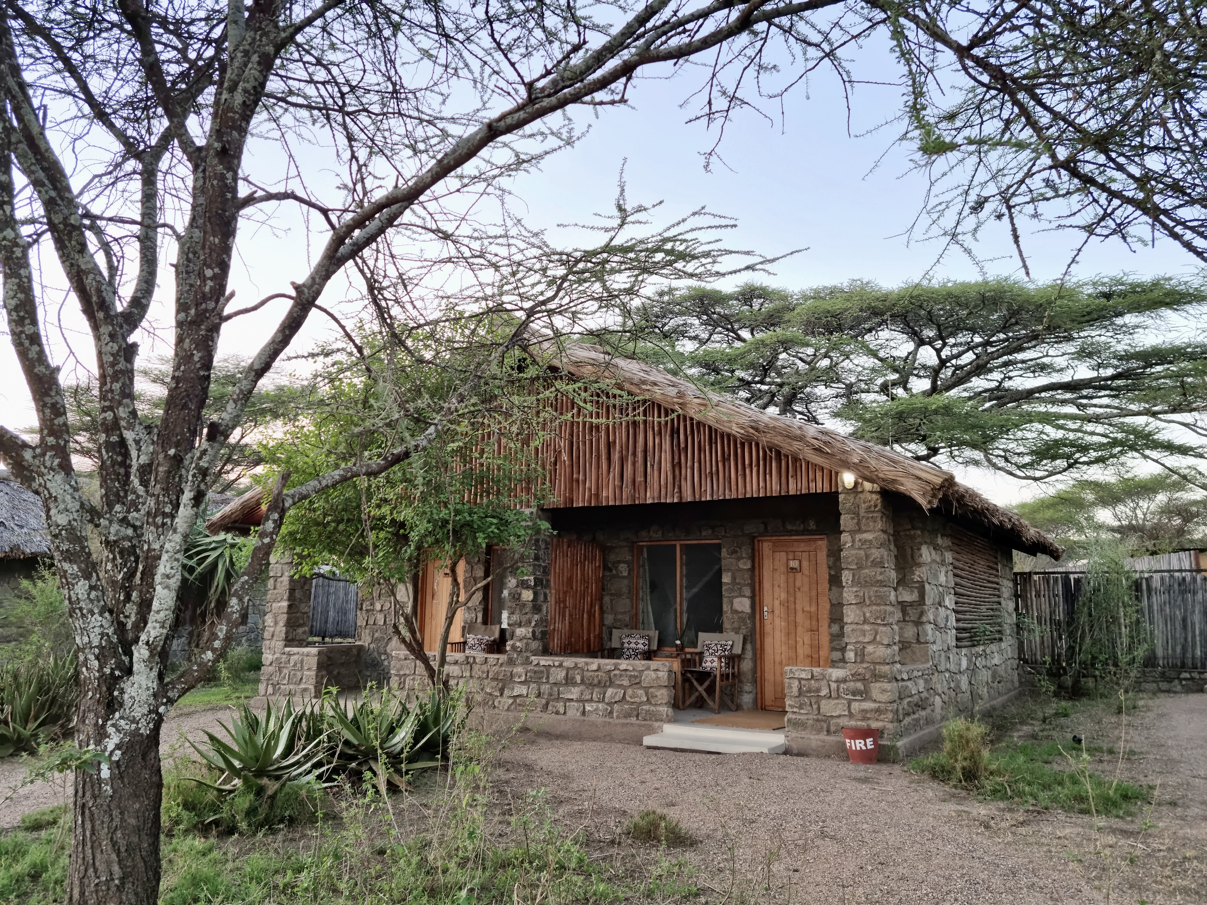 Ndutu safari Lodge bengalow safari tanzanie