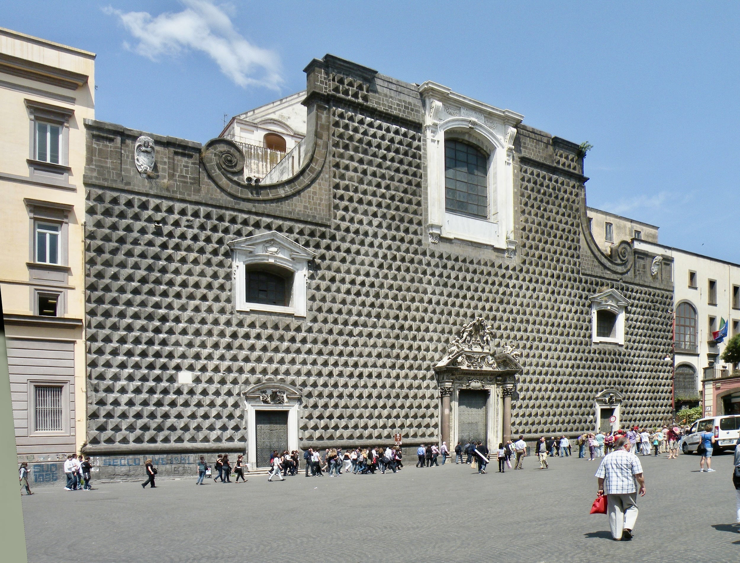 Chiesa_del_Gesu_Nuovo_wikipedia