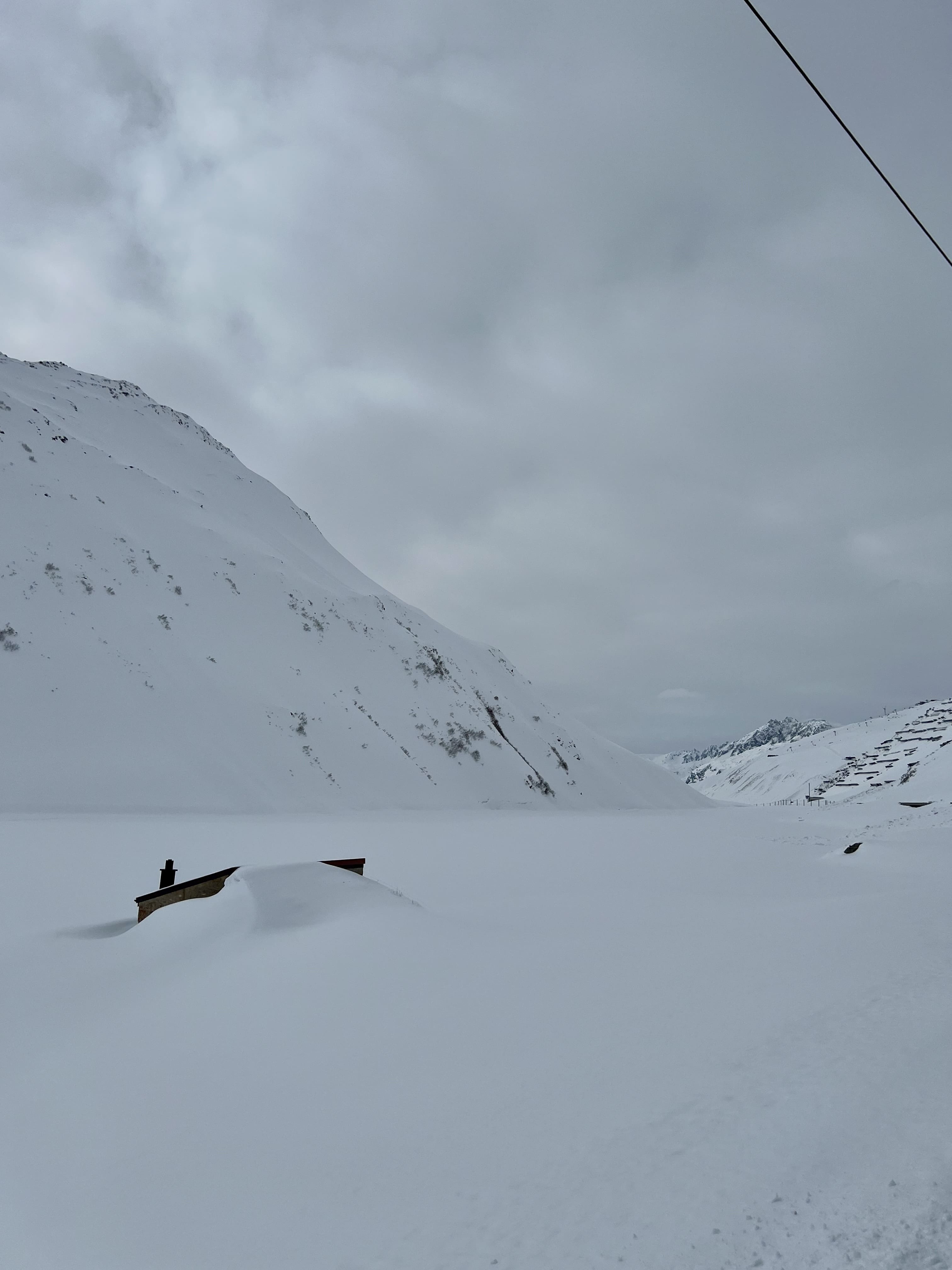 glacier express neige col train panoramique suisse